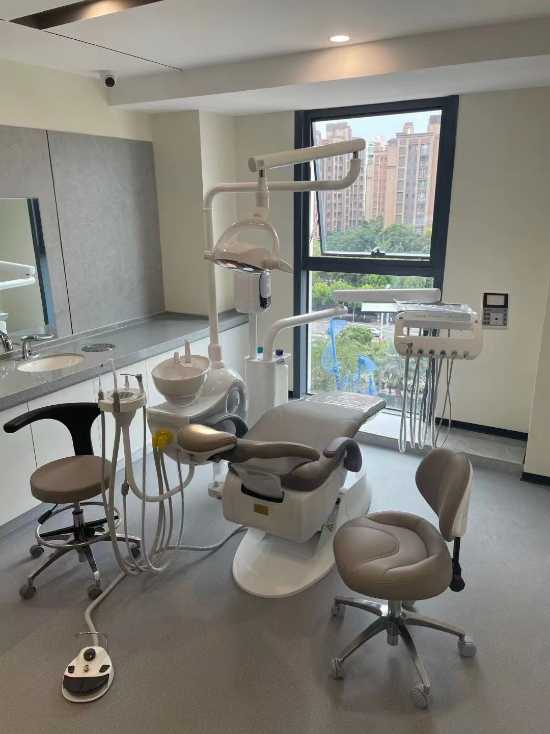 3 Essential Tips for Dental Chair Care And Maintenance